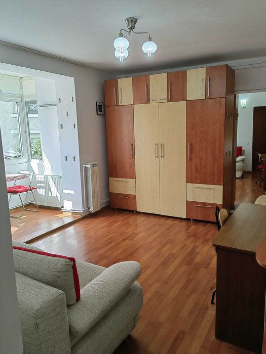 Proprietar închiriez garsonieră Hala Traian Sector 2