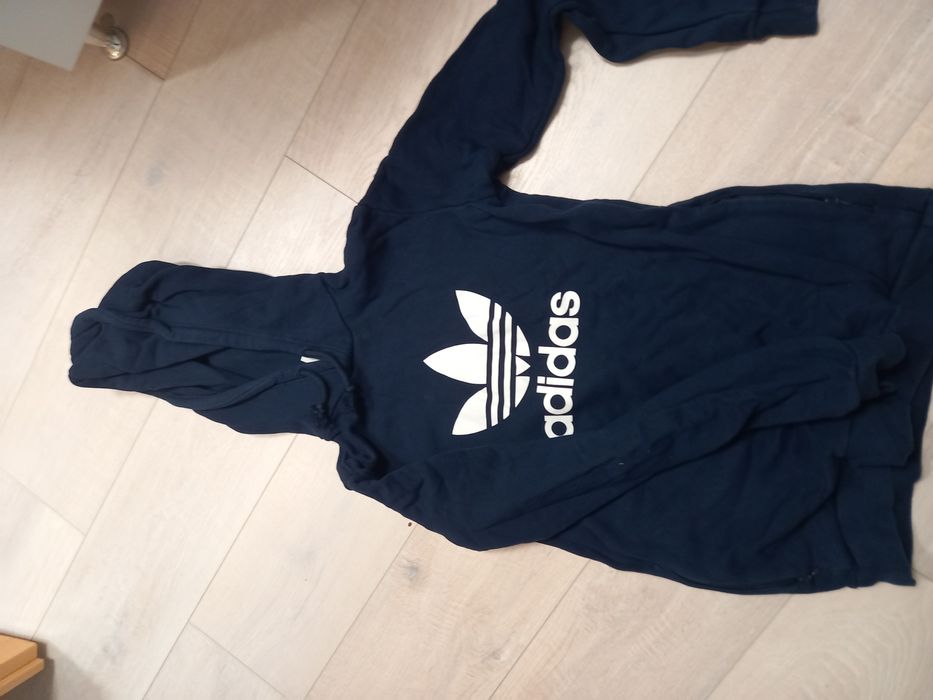 Hanorac Adidas ,purtat de câteva ori