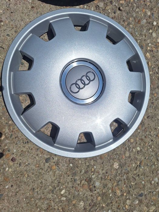 Продавам оригинални тасове за Ауди, Мерцедес и Мини.