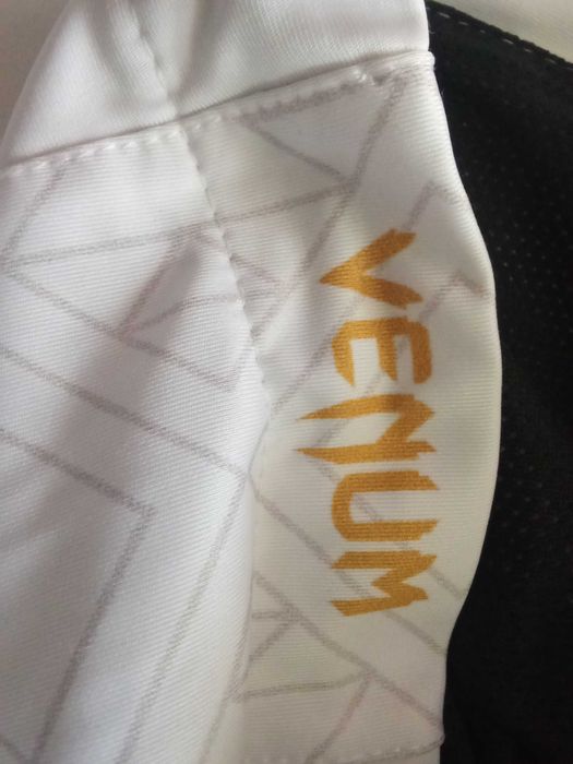 Нов комплект анцунг UFC Venum