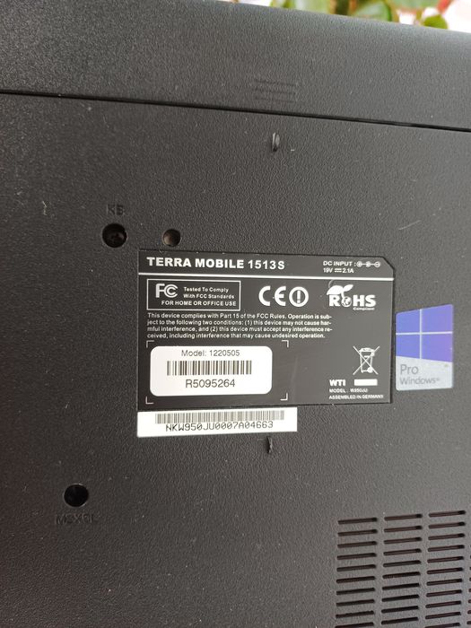 Laptop i3-6th ssd ddr4
