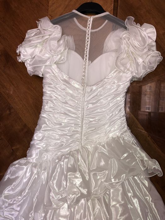 Vând rochie de mireasă