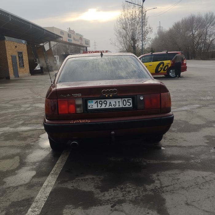 Машина Audi S4 продам
