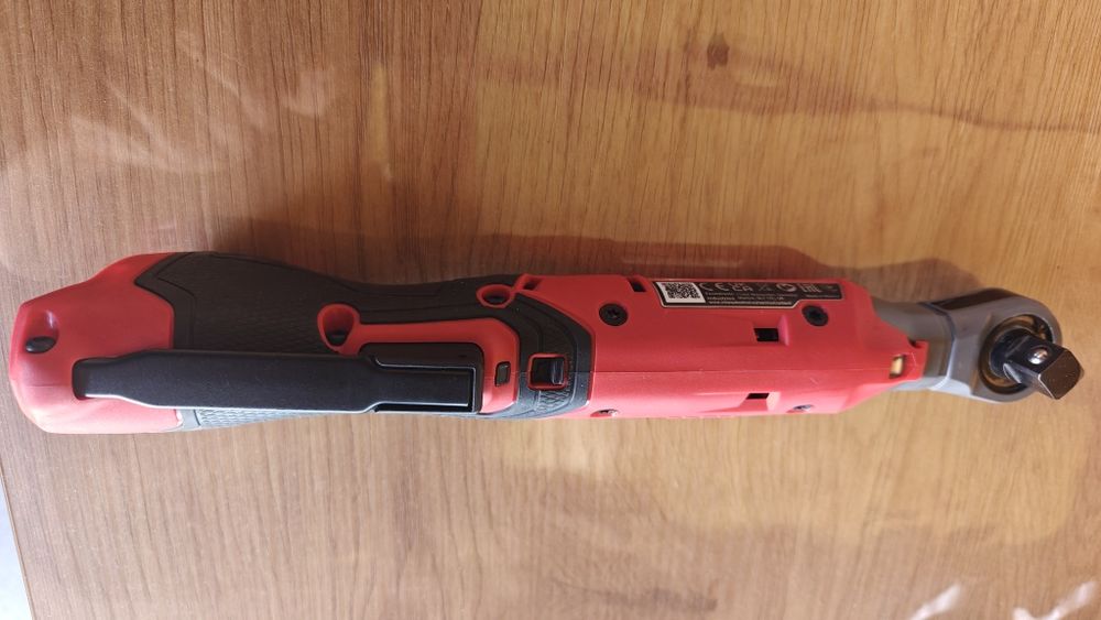 Clichet milwaukee m12 ultimul model 108 nm forță cap 1/2