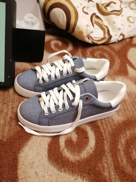 Нови Спортни обувки