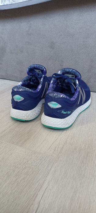 Оригинални дамски маратонки "New Balance" - № 40