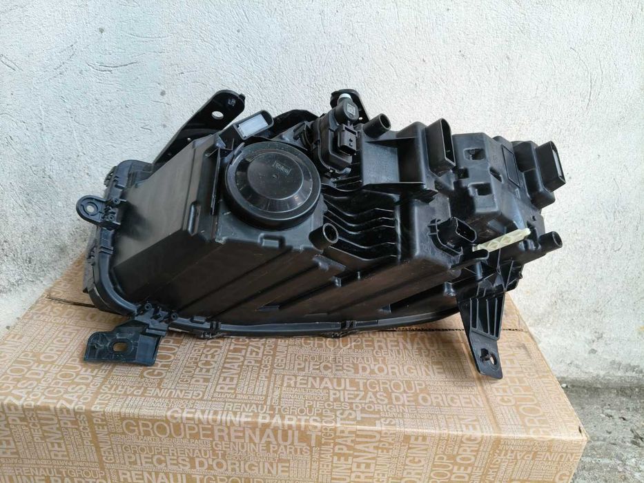 Far dreapta Dacia Duster 3 2024 2025 2026 original impecabil