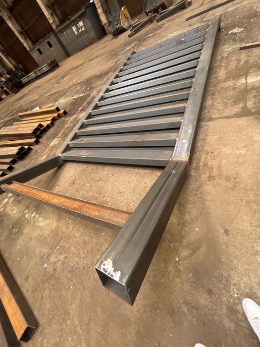 Scari exterioare structura metalica pentru lift scara interioara sau exterioara