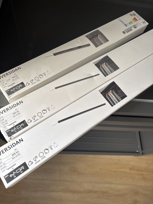 Голям гардероб използван само 1 година IKEA PAX от три модула  (249x58x201 см)като нов  + Неизползвано осветление  (Само лично предаване)