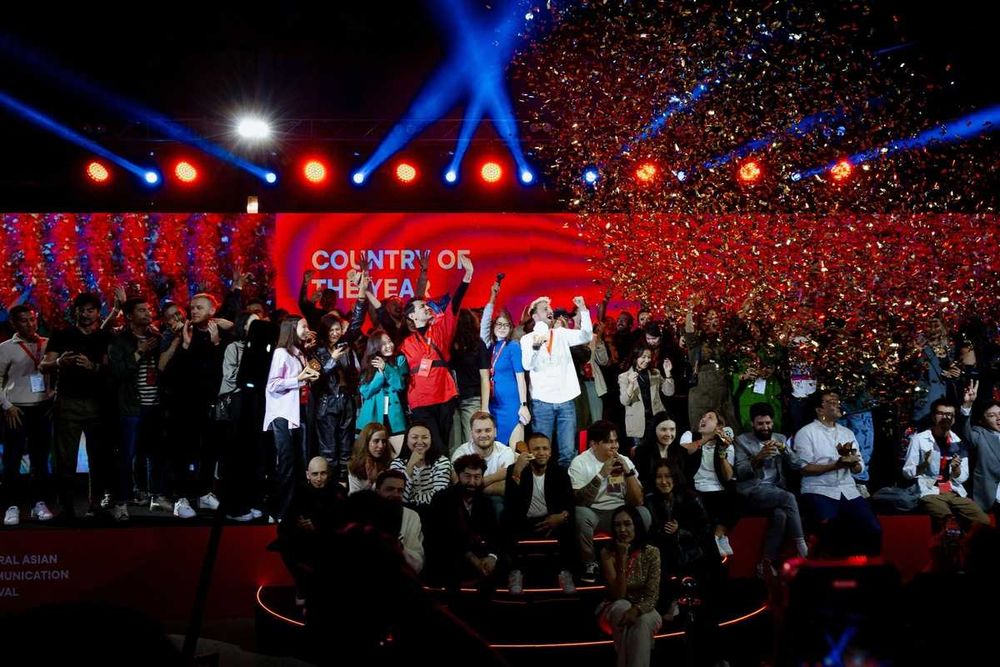 Podium, yorug‘lik, ovoz va maxsus effektlar — tadbirlar uchun