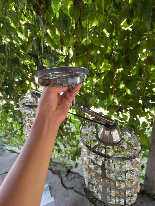 Продам люстры 5 ламп