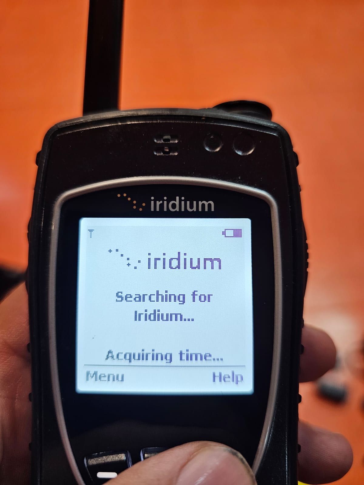 Iridium 9575 спутниковый телефон: 400 000 тг. - Рации и прочие телефоны  Алматы на Olx