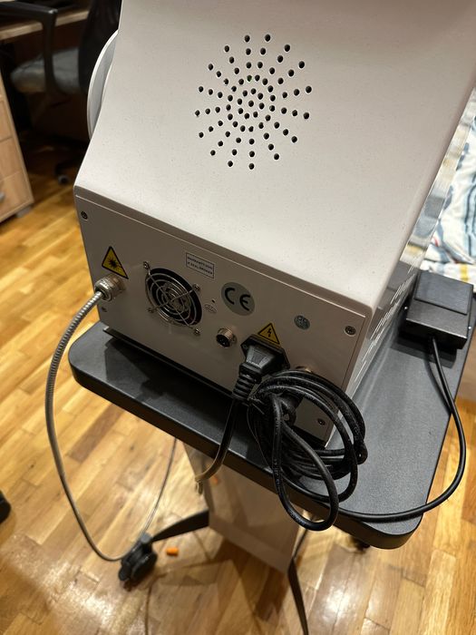 Медицински Лазер Class 4 30W 980nm High Power