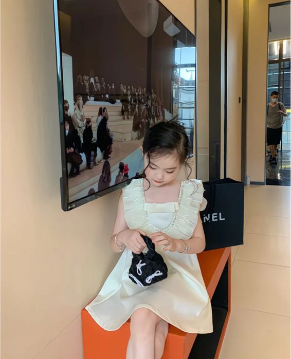 Нарядное платье на утренник или любой праздник.