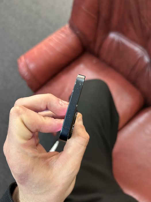 Продам Iphone 13 mini