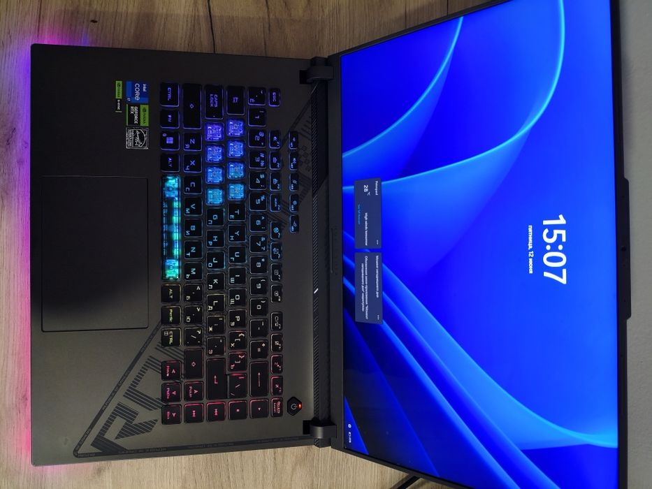 Asus rog strix g16 gaming laptop