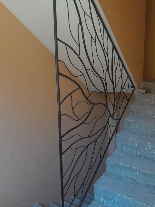 Изделия от ковано желязо парапети врати огради маси столове