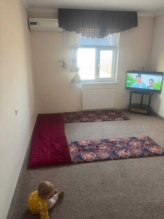 Dom 15 kvartal. 6/7 etaj 3xona Bekabod shaxar