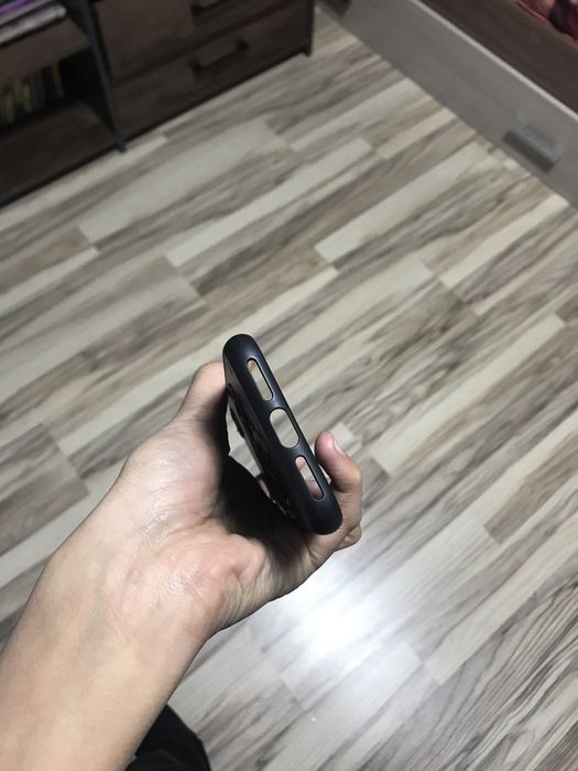 Чехол для Айфона 7 хорошем состаяни