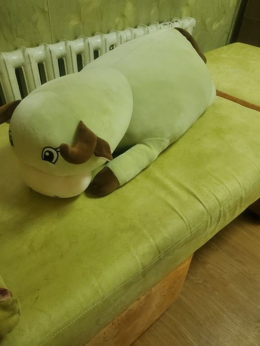 Продаю игрушечную корову
