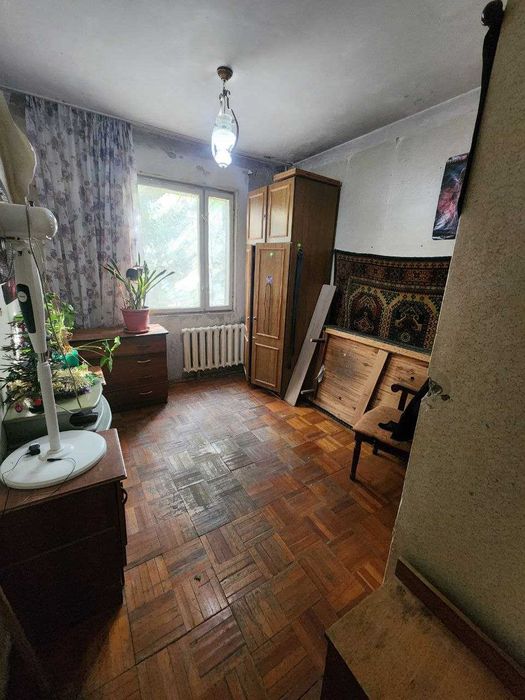 Юнуабад 4 Квартира 1 этаж 4 ком. 4 этаж. дома