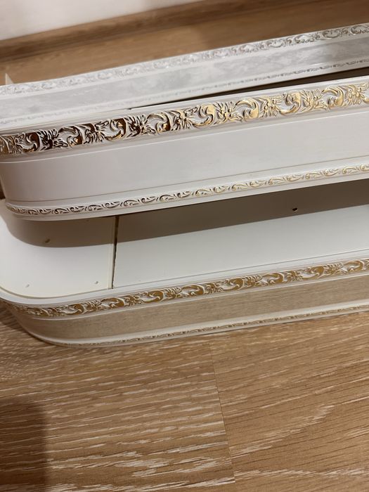 Карнизы потолочные