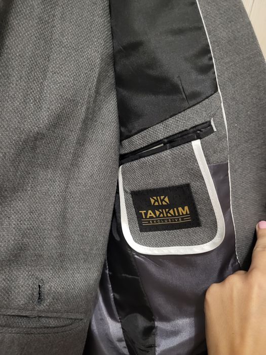 Costum bărbați modern