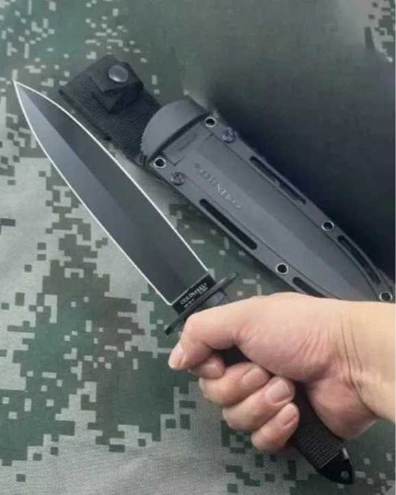 Cutit Cold Steel Taipan Argintiu & Black Blade
