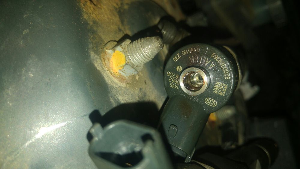Injectoare renault suzuki. 1.9 f9q