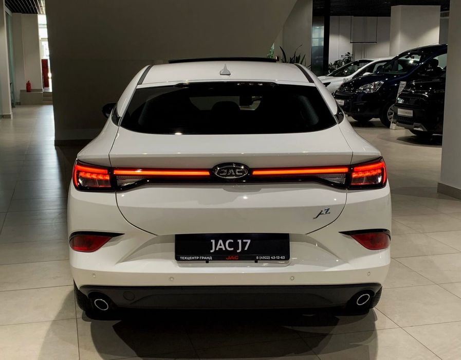 Бампер на Jac  j7