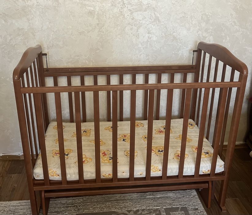 Манеж с матрацем