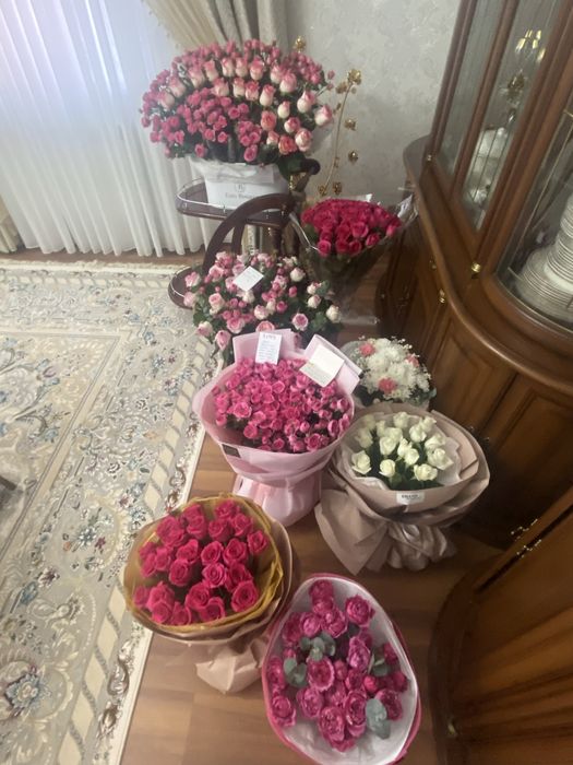 Цветы свежие сегодняшние.