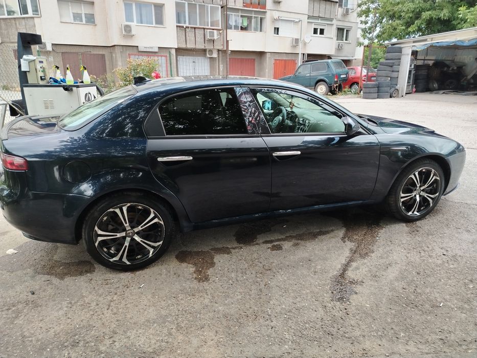 Alfa Romeo 159 1.9 JTDM (150 к.с.) – 2006 г. / Напълно обслужена