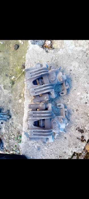 Продавам задни апарати Супорти за опел Зафира