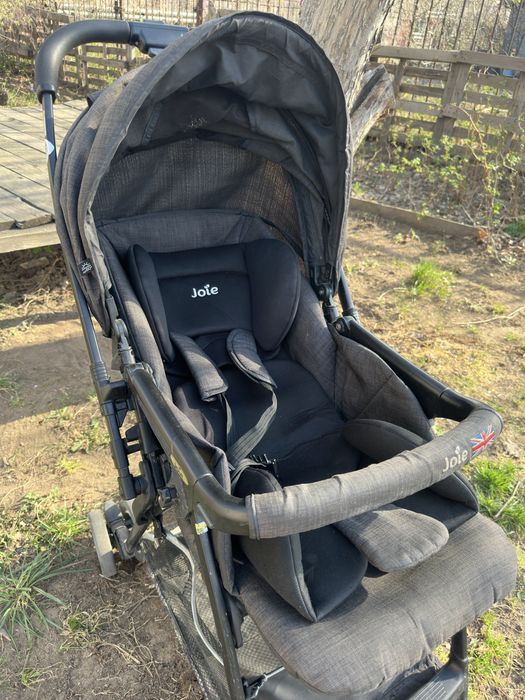 Продам коляску joie