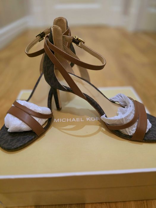 Vand Sandale NOI Michael Kors, model Kimberly