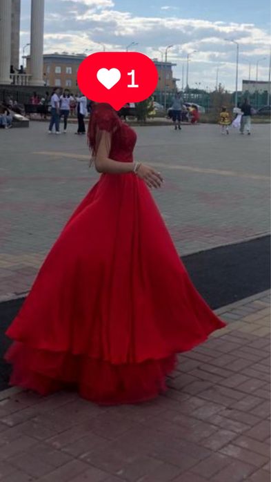 Платье красное вечернее