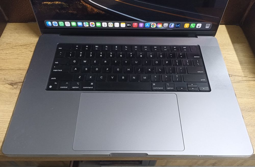 Macbook m2 pro сатылады