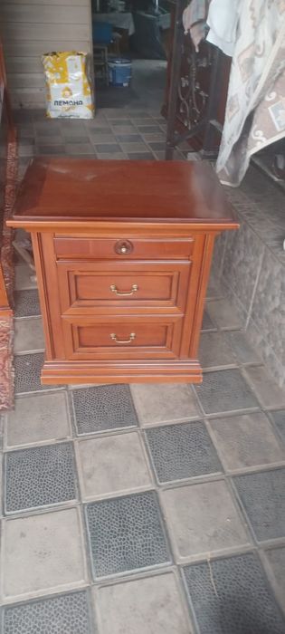 Продам спальный гарнитур