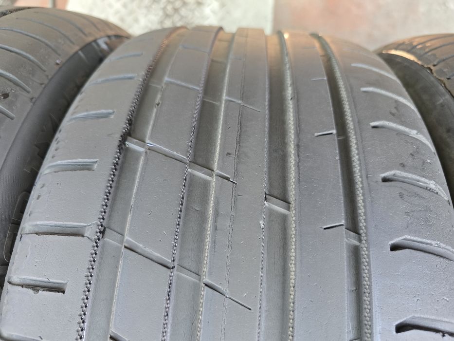 Anvelope vara 245 45 17