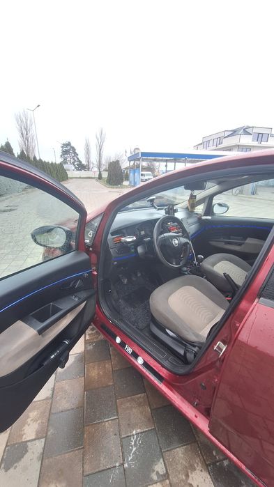 Vand Fiat Linea an 2008