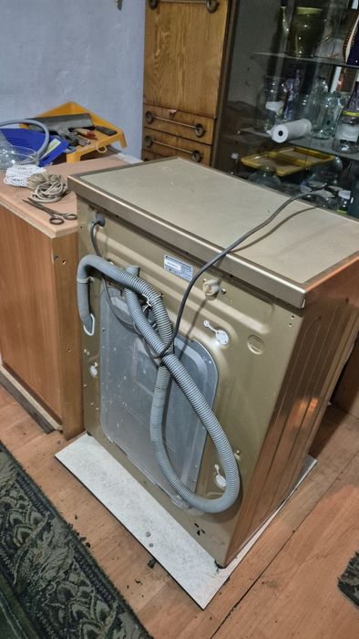 Продам стиральную машину