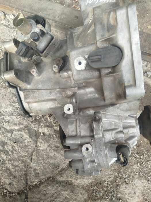 Продам коробку пассат 1.8