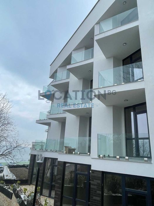 Продава се Едностаен апартамент в Варна, Център - 36 кв.м за 1800 €/кв.м - Снимка #2