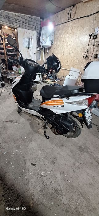 Продам скутор 125куб с доками