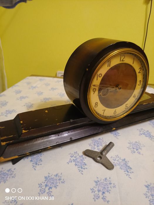 Часы Весна , не рабочие.