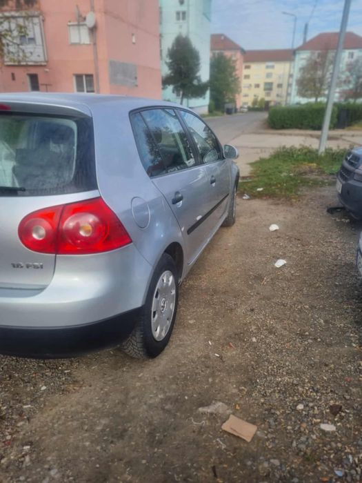 Vând golf 5 1.6 fsi