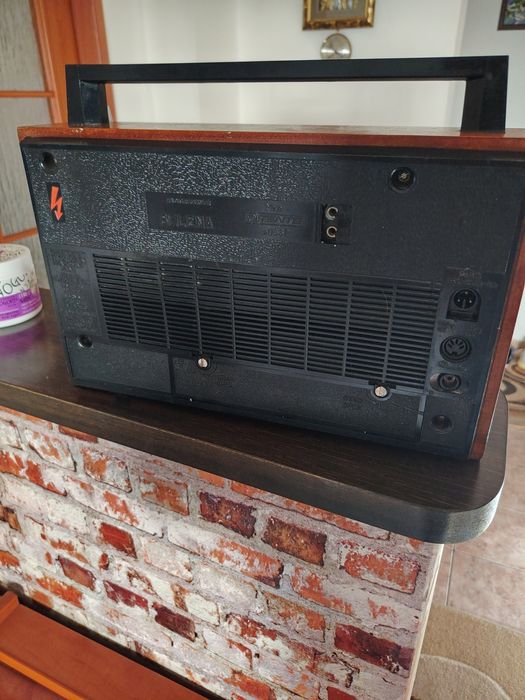 Vind radio selena grunding cu ceas
