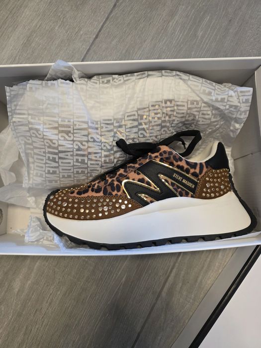 Adidasi Steve Madden