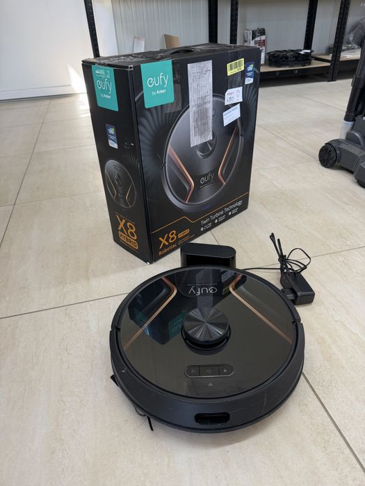 Anker Eufy RoboVac X8 Aspirator Robot Wifi Hibrid 2-in-1 Negru